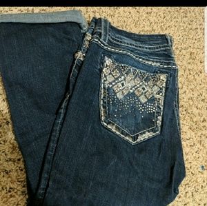 Miss Me size 31 Easy Cropped Mid Rise
